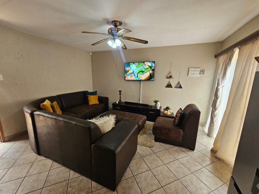 2 Bedroom Property for Sale in Vaalpark Free State